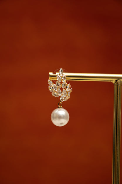 Snow leaf Pearl Drops Pearl Alloy Earring Set, Drops & Danglers